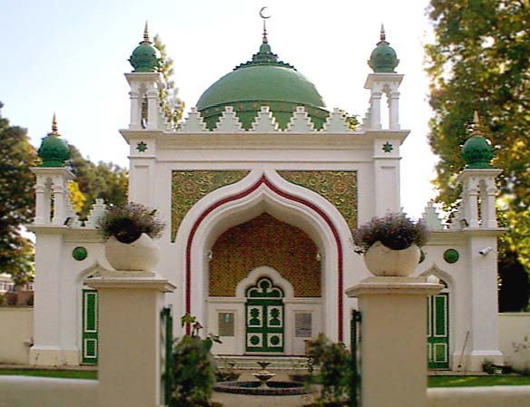 mosque3.jpg (46201 bytes)